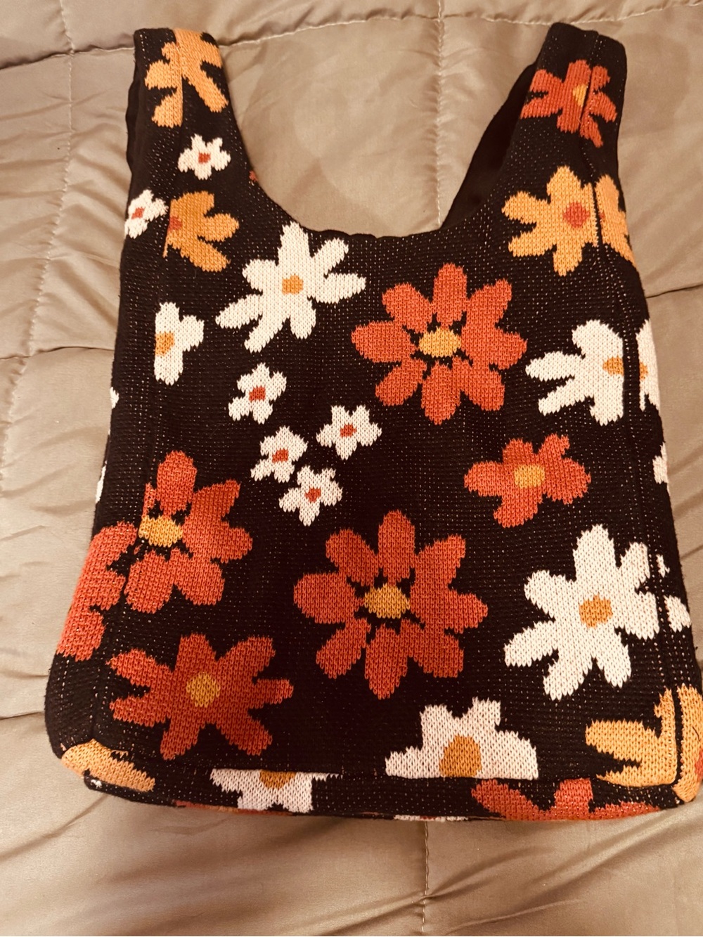 Hansel from Basel Knitted flower shopper bag.
